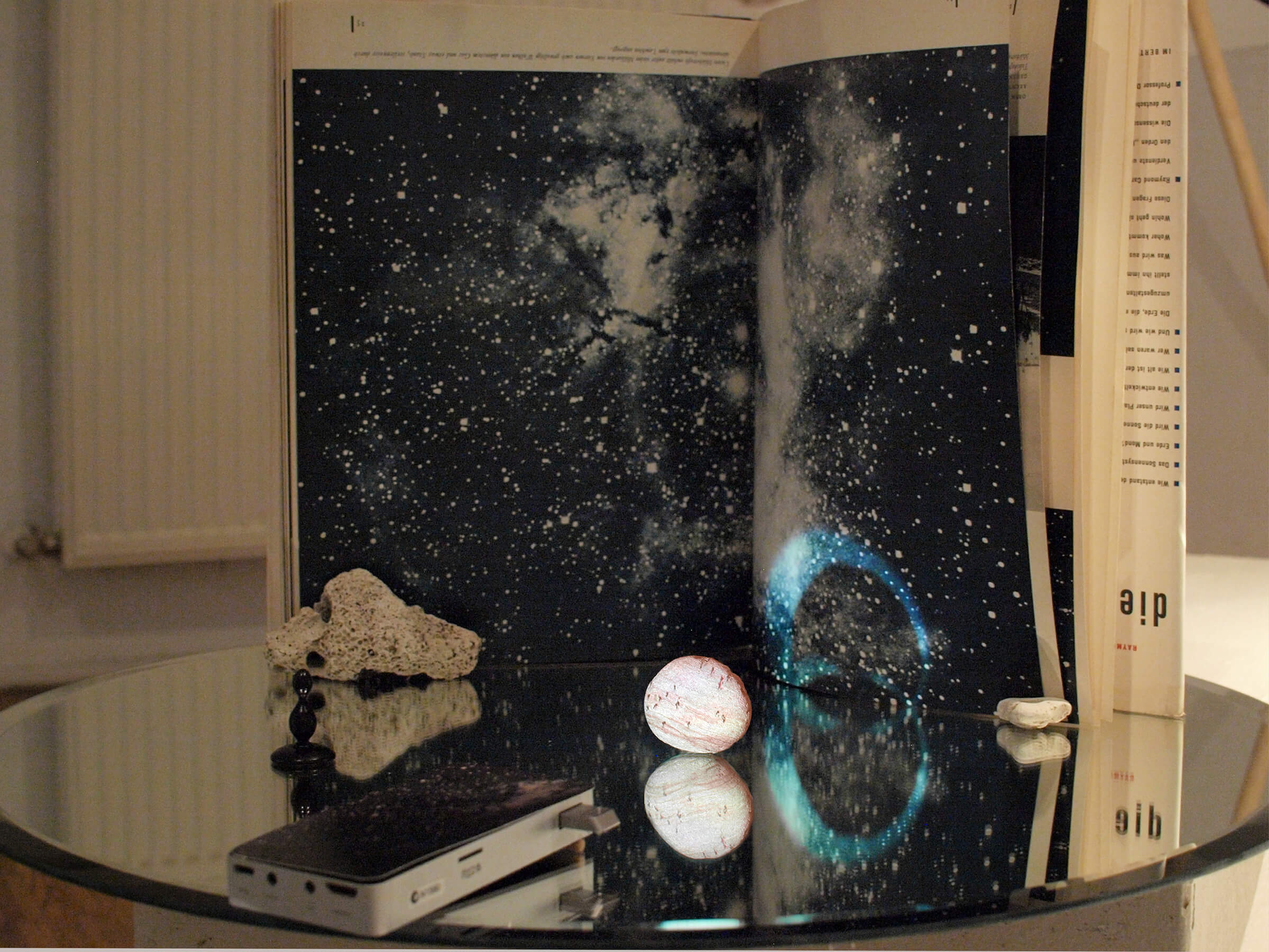 Lackner Katharina: Imagine a universe in which to understand anything you´d need to understand everything,